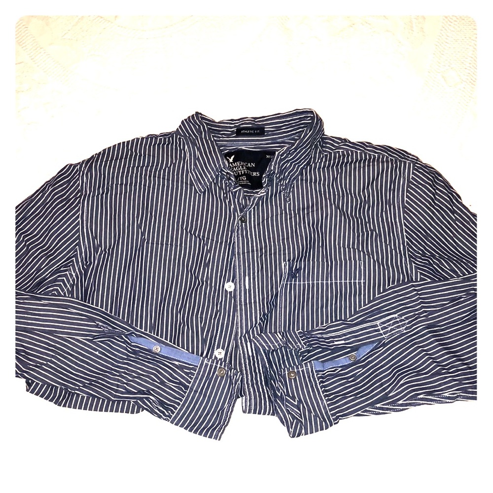 American Eagle XL Athletic Fit Button Down Blue